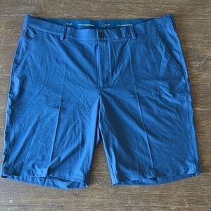 Greg Norman Men's ML75 Microlux 10" Golf Shorts